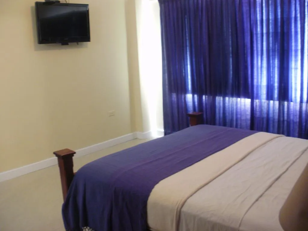 Inn Flight Suites Piarco 3*,